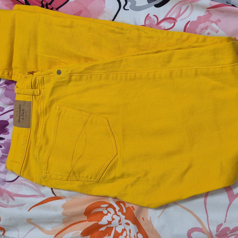 Abercrombie & Fitch Yellow Skinny Jeans Size 10R